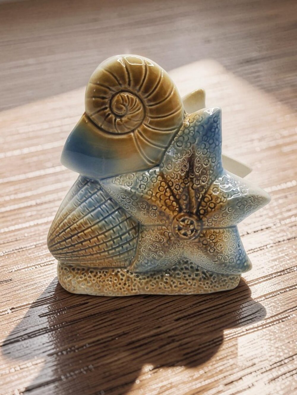 vintage ocean side sea shell ceramic starfish and shell napkin holder